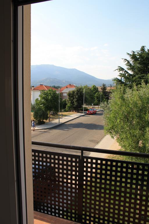 Ar Apartamentos Soto Real Szoba fotó