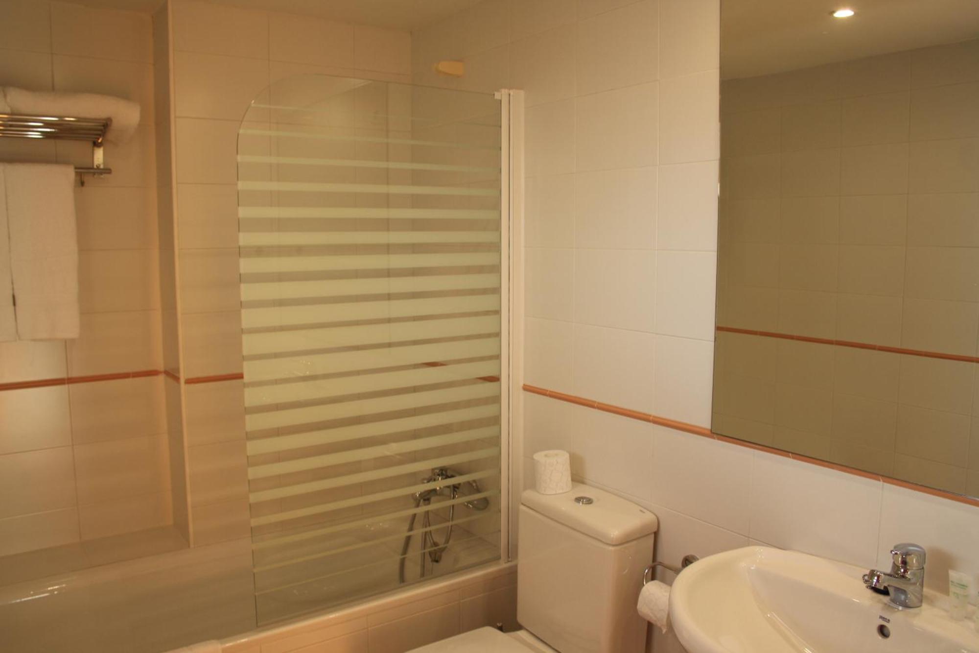 Ar Apartamentos Soto Real Szoba fotó